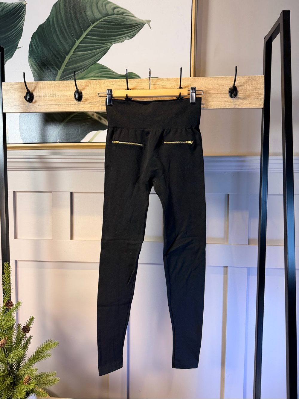 Streetwear Society Black High-Waist Leggings with Gold Zipper Detail Size S